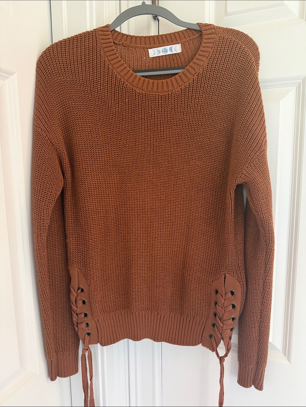 Women’s Lace-Up Side Crewneck Sweater - Rust